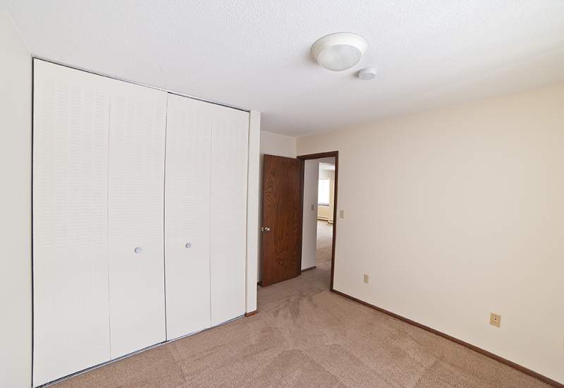 Photos Highland Village Apartments Duluth, MN